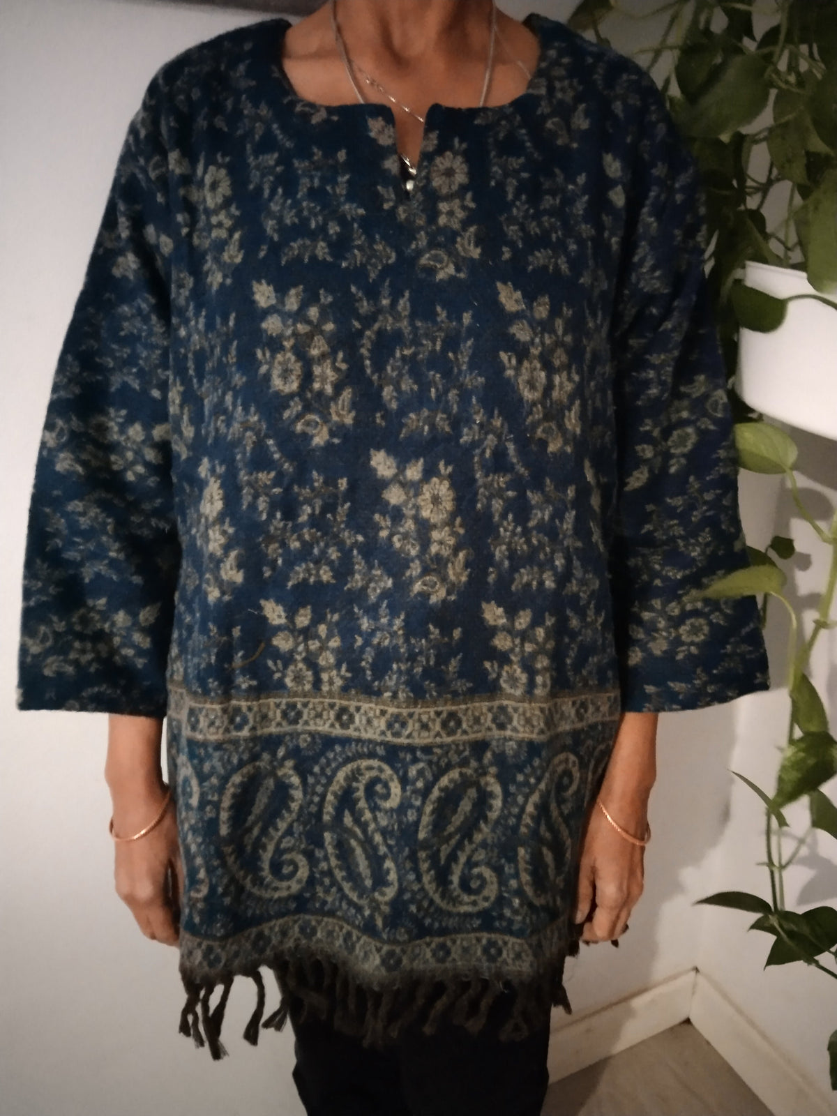 Floral Yak Wool Tunic: Boho Winter Loungewear (Fits XL)